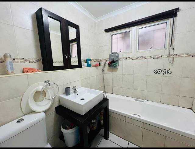 2 BEDROOM TOWNHOUSE FOR SALE IN CATO MANOR